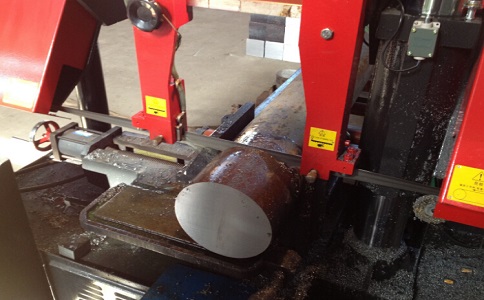 兴国卧式带锯床加工时出现明显振荡如何排查？